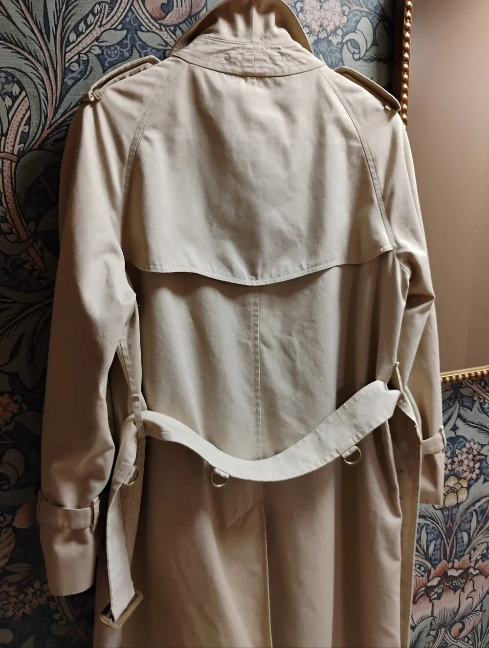 Vintage Burberry Cream/Tan Long Trench Coat with Signature Check Lining - Picture 6 of 14